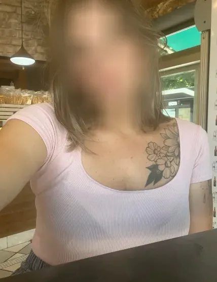 Antonia, 40