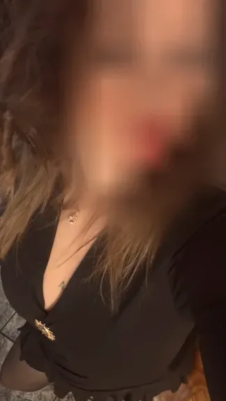 Ela, 35