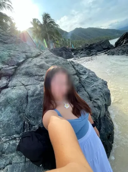 Julia, 24