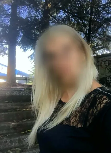 Lara, 32