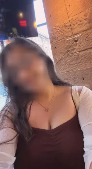 Rebecca, 24