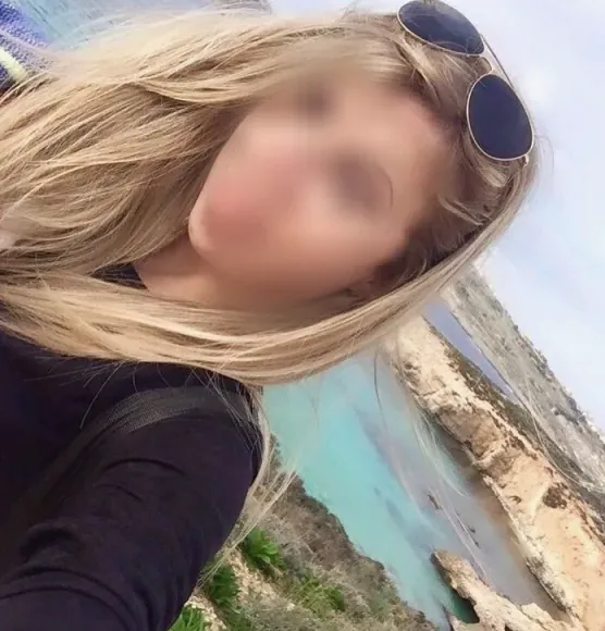 Vanessa, 34